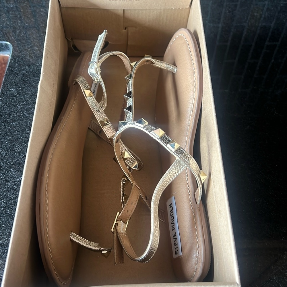 Steve Madden sandals gold